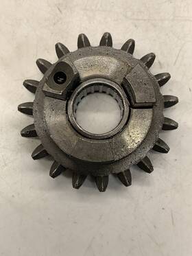0702-366 Arctic Cat Idler Reverse 19t - 2006 Panther