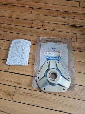 Bushing120c Comet 207120 Nos Snowmobile Clutch Cover Plate With