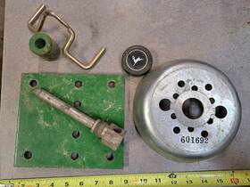 601692 John Deere Lot Of Parts For 500 Snowmobile Clutch Cover