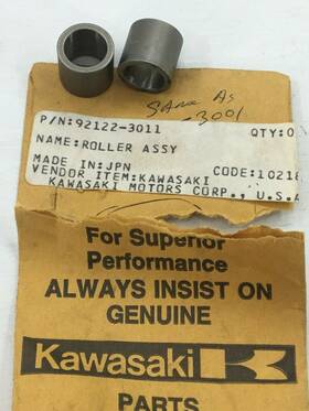 92122-3011 Kawasaki 2 Snowmobile Drive Clutch Roller Asm Invader Intruder 440