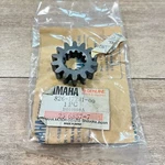Yamaha Oem Nos Third Wheel Gear / 826-17231-00 Snowmobile. Fixed Price $20.00.