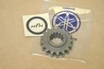 Nos Oem Yamaha 1980 SS440 Drive Chain Sprocket Gear 17T 8K4-17682-70. Fixed Price $9.90.